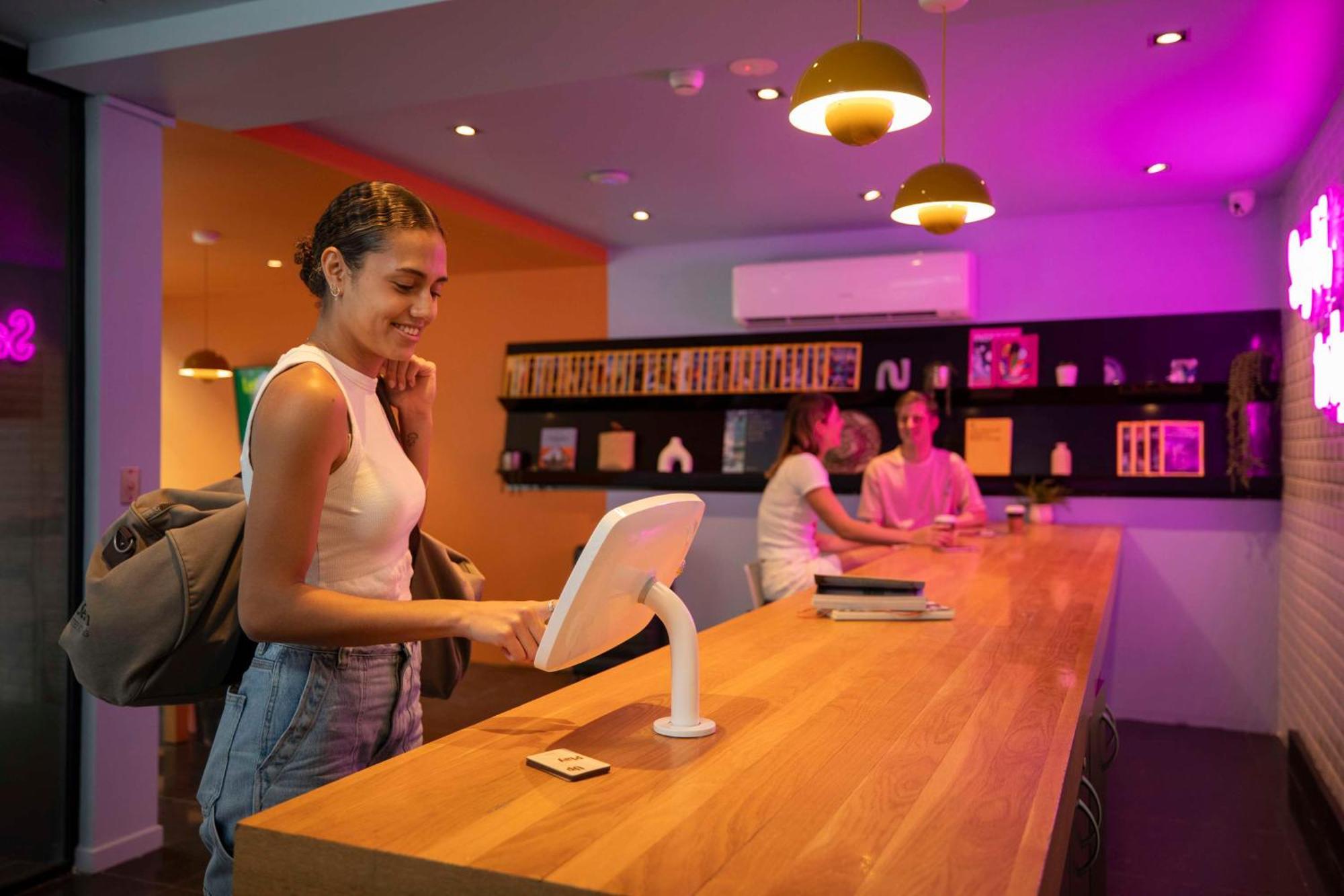 Lylo Brisbane Hostel Bagian luar foto