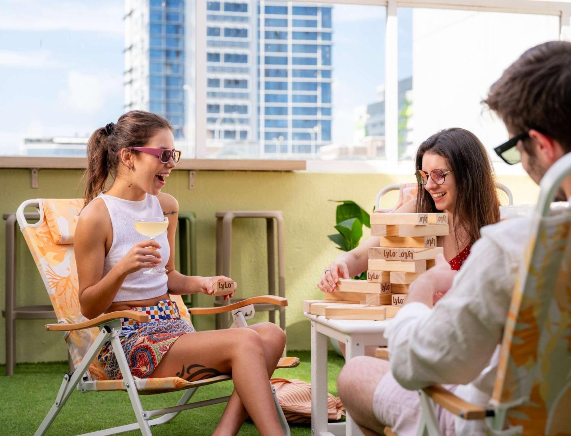 Lylo Brisbane Hostel Bagian luar foto