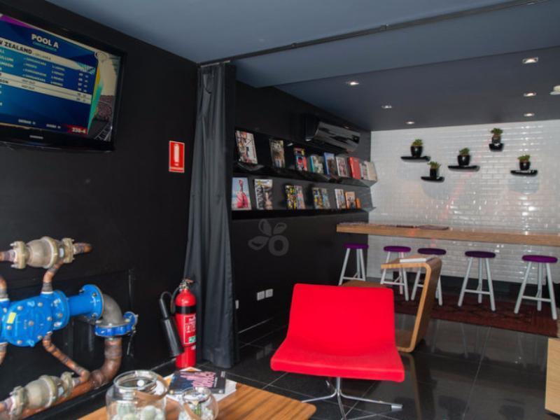 Lylo Brisbane Hostel Bagian luar foto
